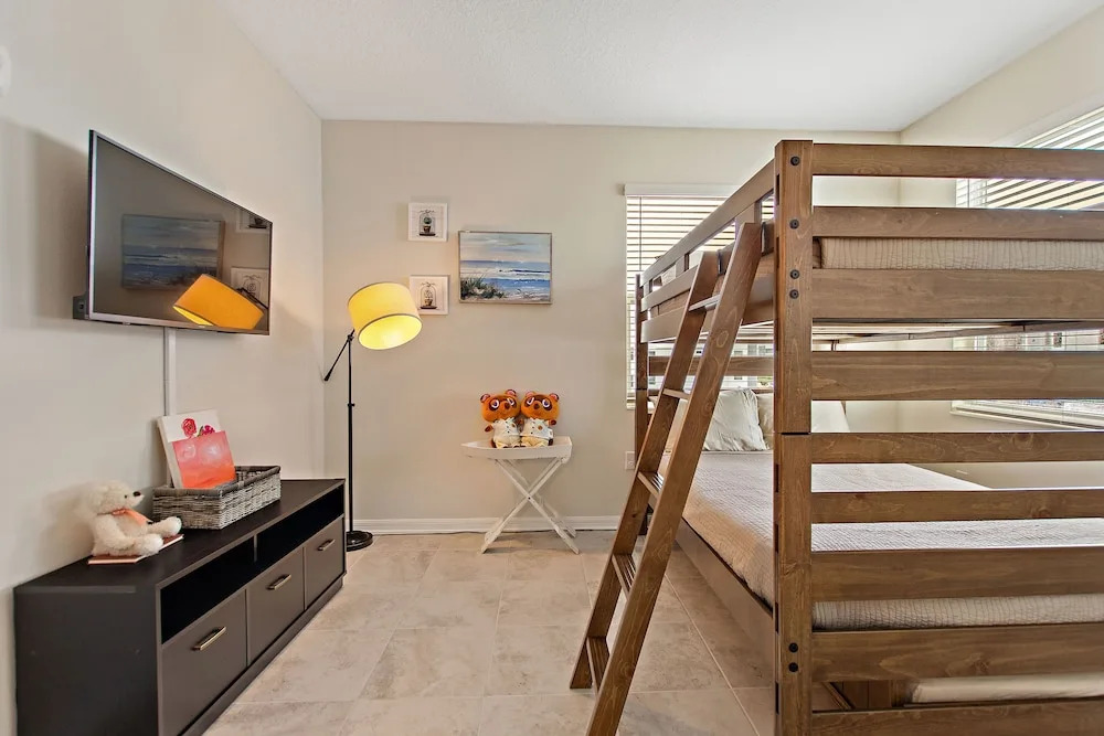 Triple Header Storey Lake By Shine Villas #700