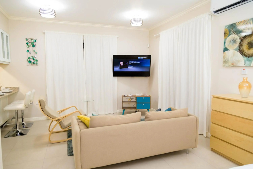Choose To Be Happy at Eight - Eight Super Studio Apartments
