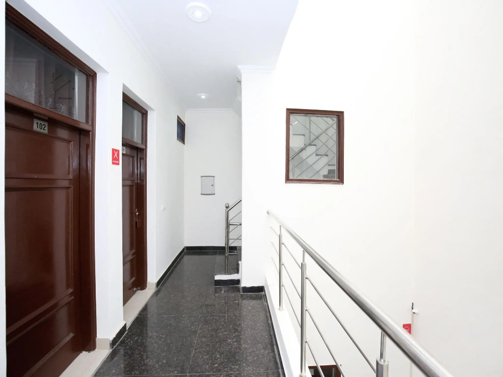 OYO 12025 Hotel Kamal Palace