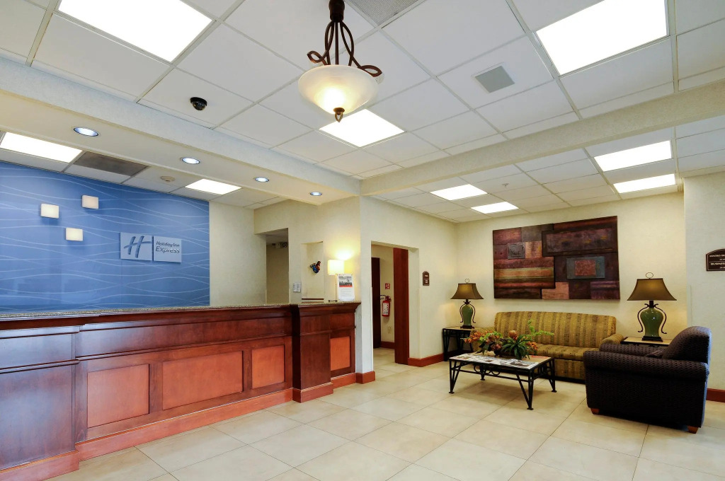 Holiday Inn Express & Suites Toluca Zona Aeropuerto by IHG