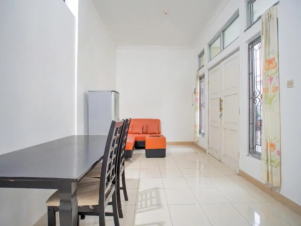 OYO 3241 Grand Suites Palace 4