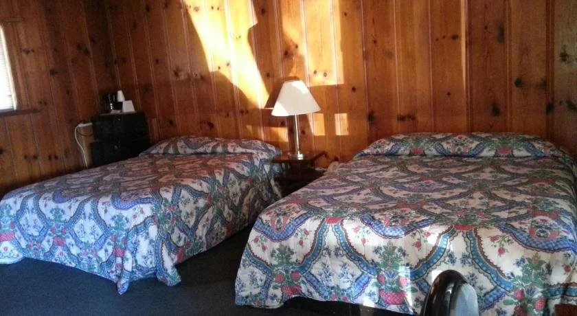 Pine Cone Motel