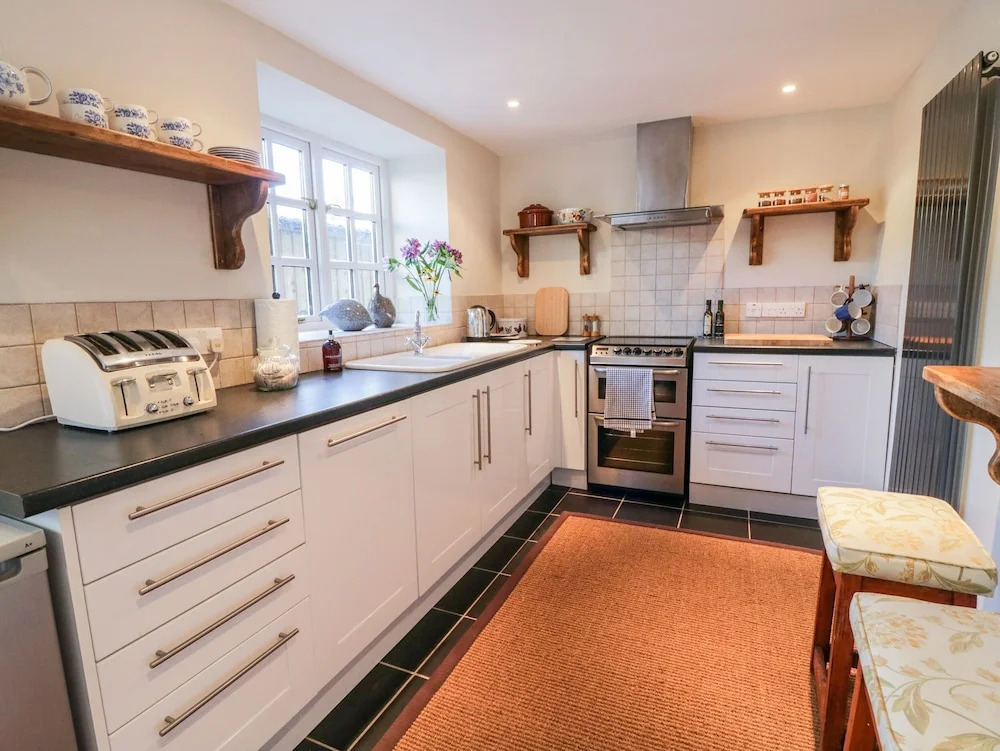 Spinsters Rock Cottage