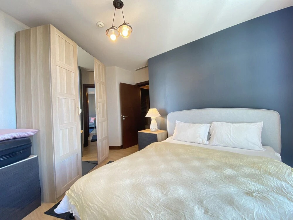 Sleek Residence Flat in Atasehir