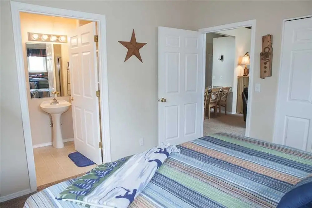 Powder Village Condominium I4