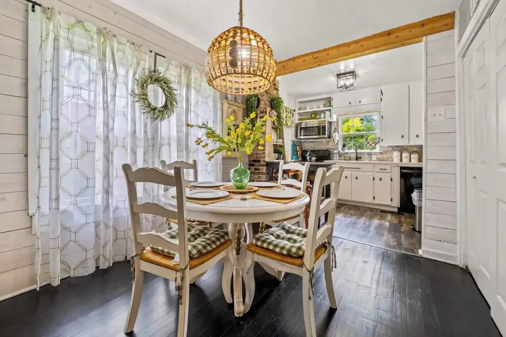 2BR Charming Cottage Mins From Oaklawn Race Track