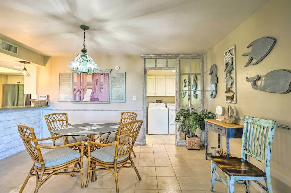 Coastal Bonita Springs Gem: Shop, Dine & Swim