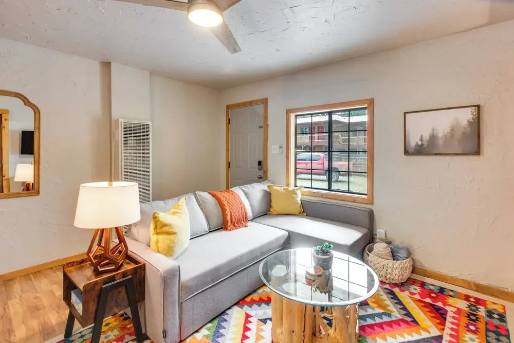 4 Units in Red River: Mtn Views, Steps to Main St