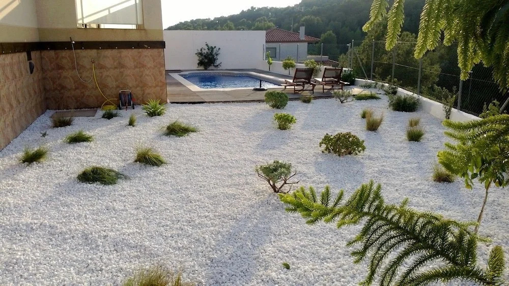 Villa Minimalista con encanto y piscina