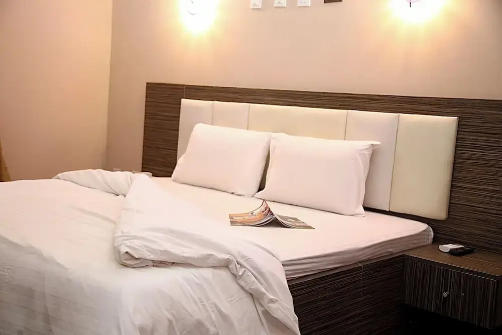 Mo-House Hotels and Events Centre