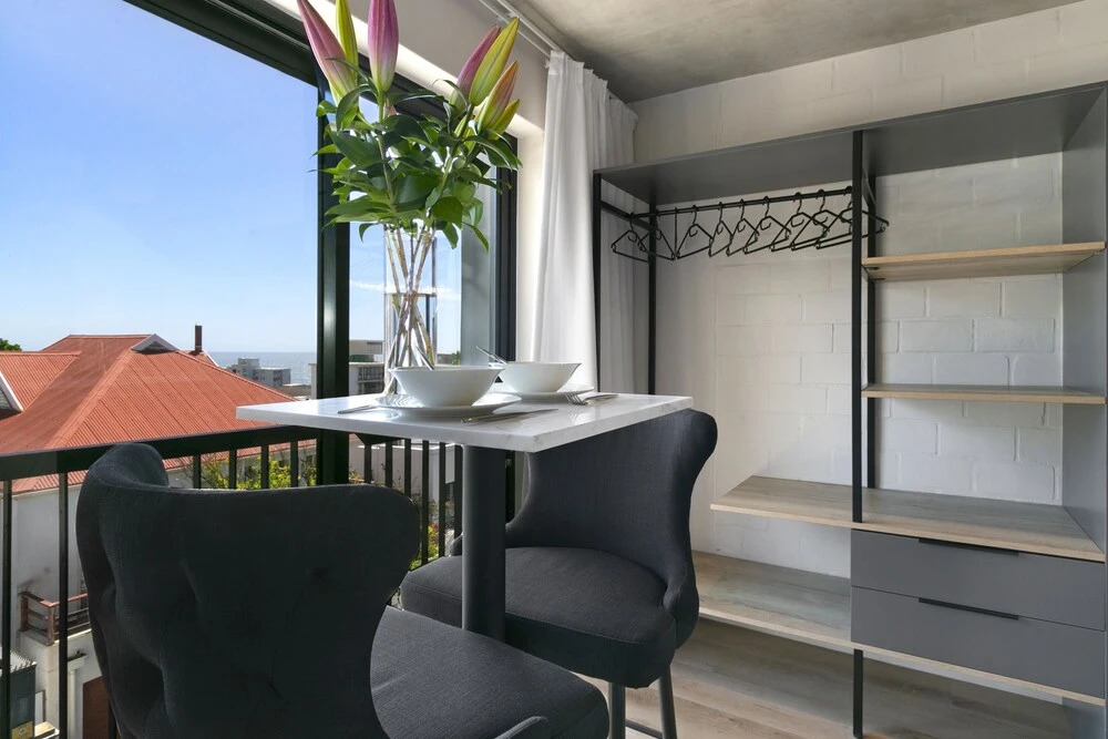 The Ivory 207 by HostAgents