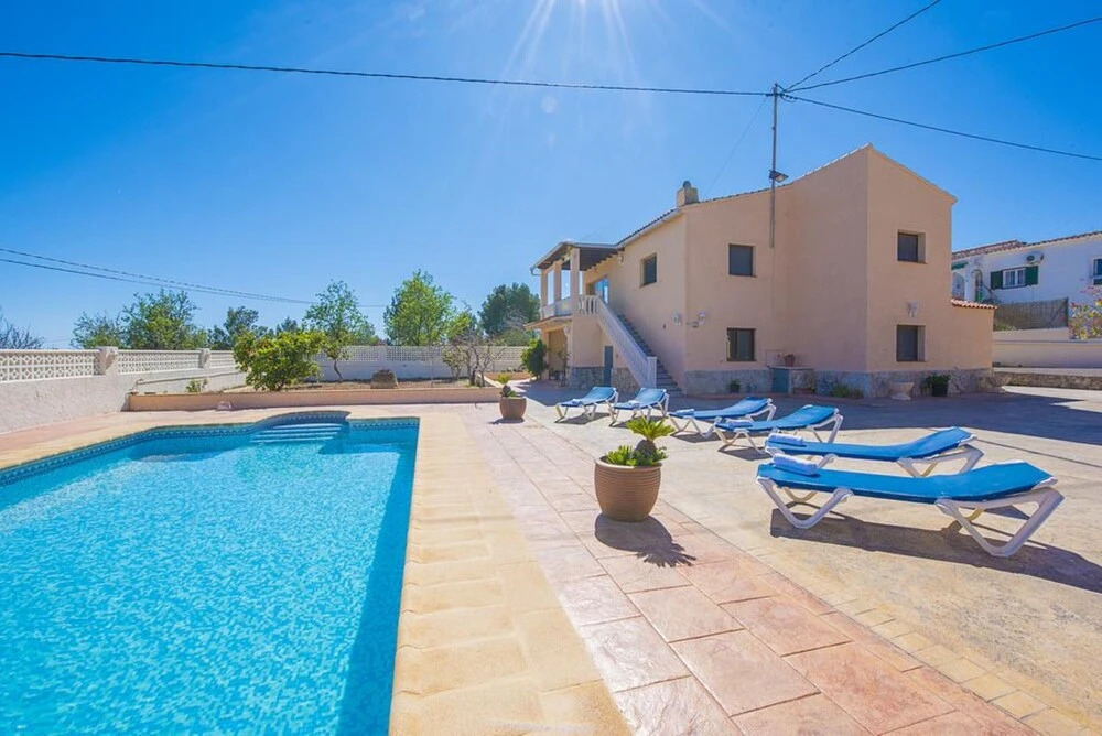 Villa - 4 Bedrooms with Pool and WiFi - 106405