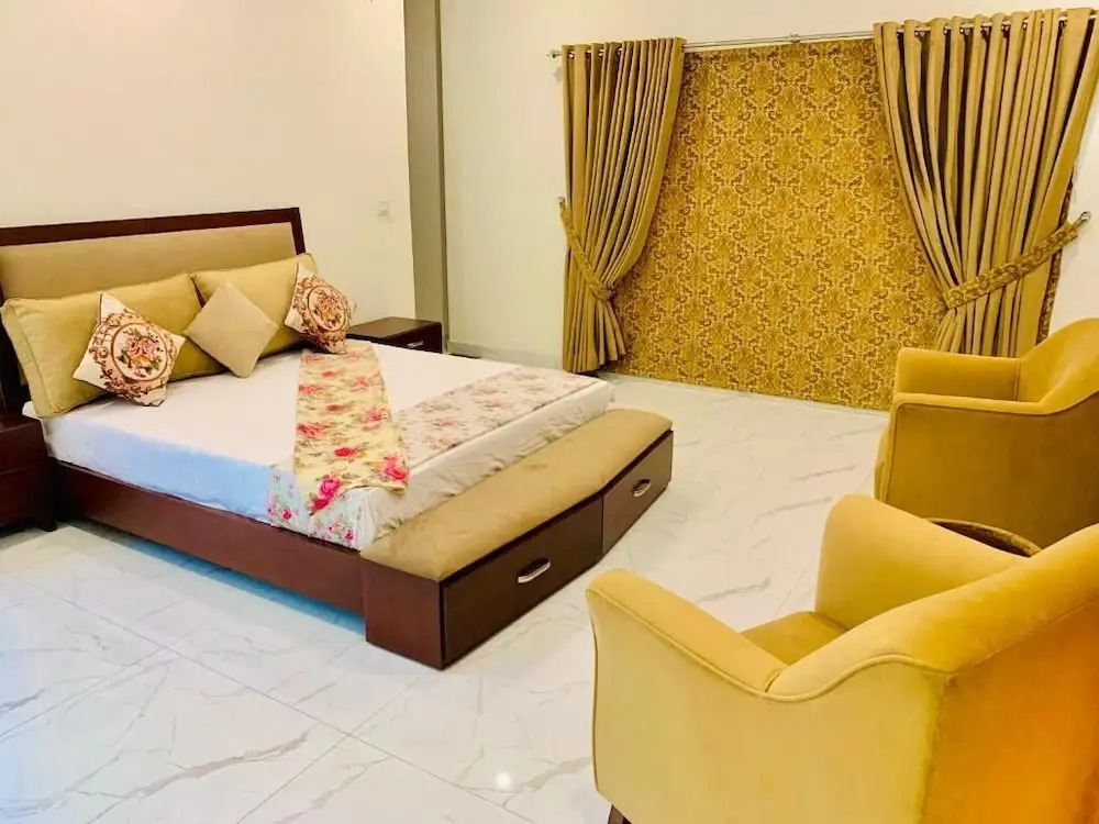 New Airport Lodge