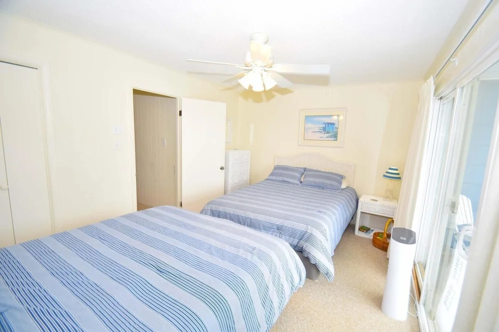 Vantage Point 5 2 Bedroom Townhouse by RedAwning