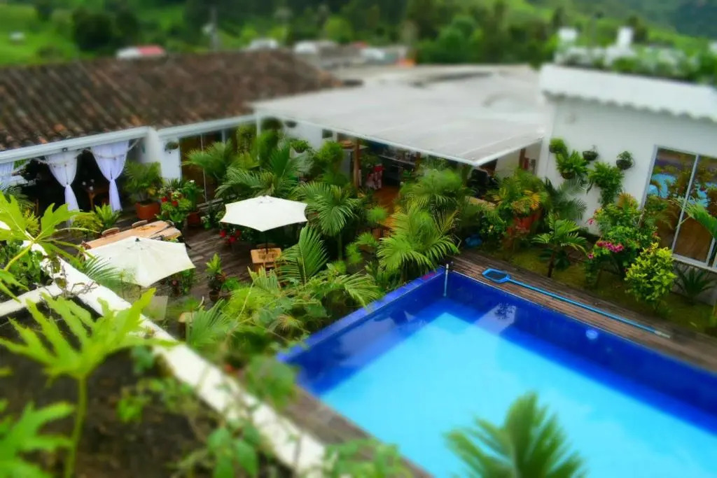 hostal hilltop salento