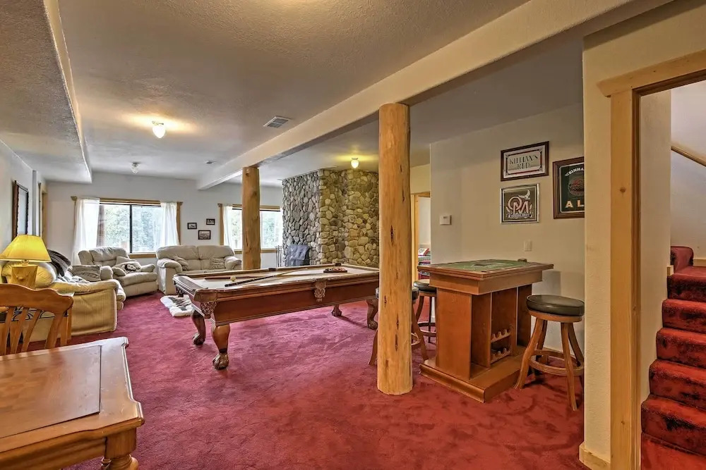 Expansive Alma Cabin w/ Hot Tub & Mountain Views!