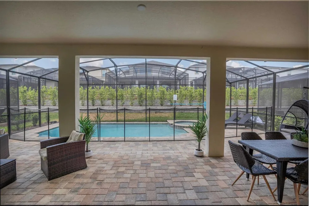 Luxurious Villa with Modern Decor and Huge Pool in Upscale Resort! #6S820