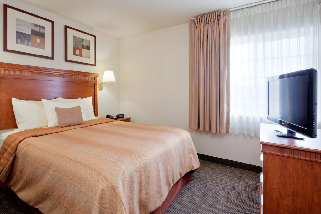 Candlewood Williamsport by IHG
