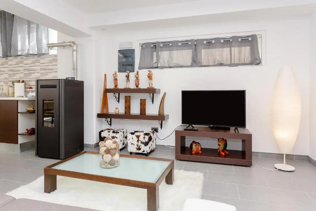 Etna Apartment Titani