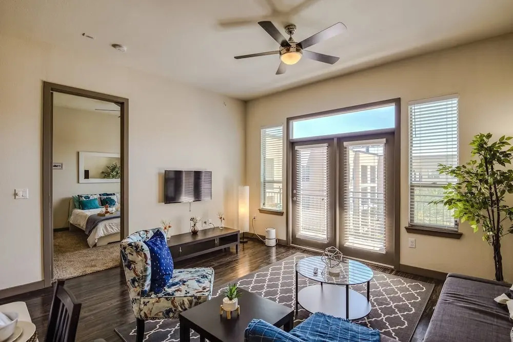 Brand NEW Modern Condo Pool Very Quiet & Safe