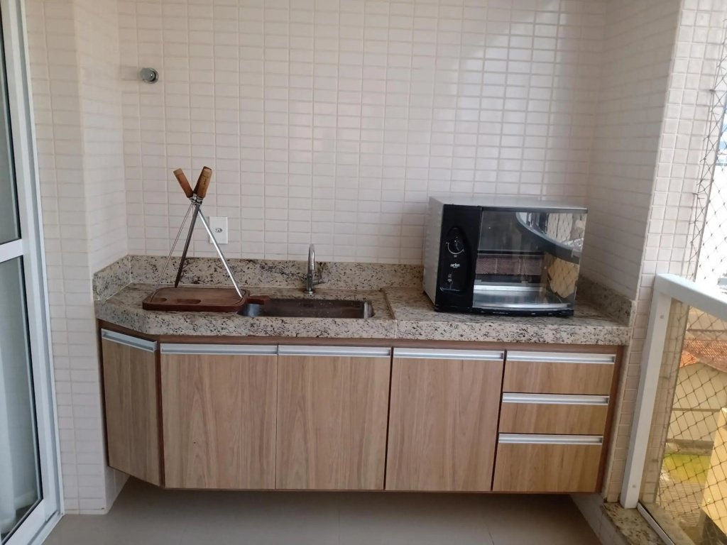 Edf Gil Nogueira - Praia Morro - Box 09 - Guarapari - FRENTE - SOL MANHA - PISCINA-SAUNA - 02 quartos - TVS Tela Plana - Wi-Fi - Varanda Gourmet - Tela de Proteção e Churrasqueira à gas - Dois elevadores - 01 GARAGEM - Portaria 24 horas - 50 Mts Praia