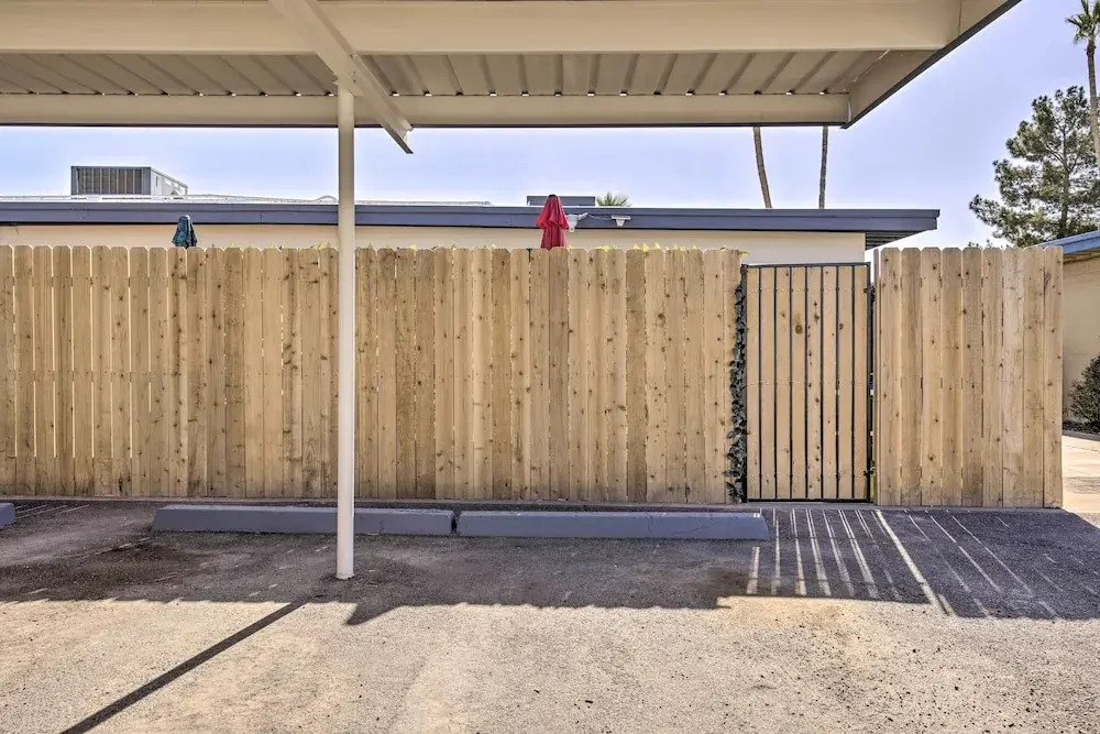 Walk to Old Town Scottsdale: Apartment w/ Patio!