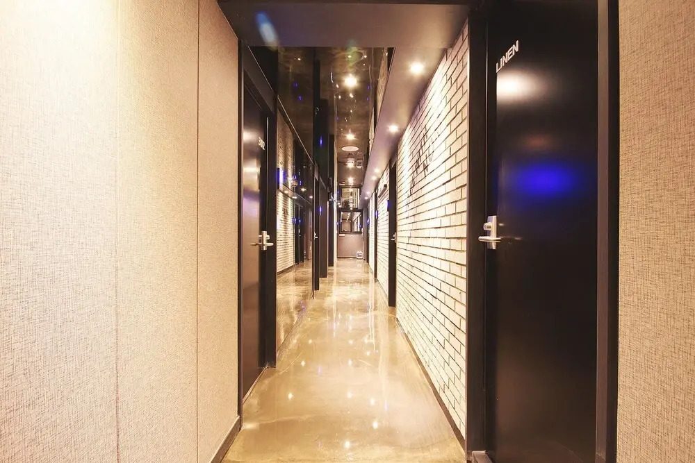September Hotel
