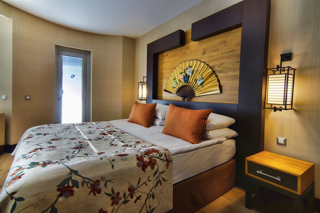 Limak Lara Deluxe Hotel & Resort Antalya