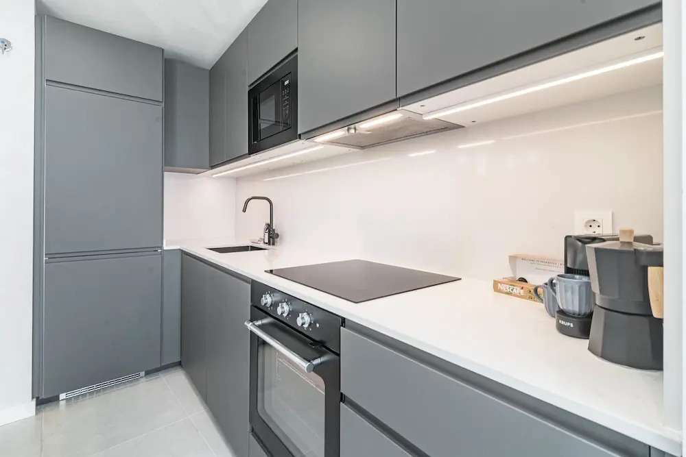 Zaga2c Brand New Modern Apartment 200m to Beach