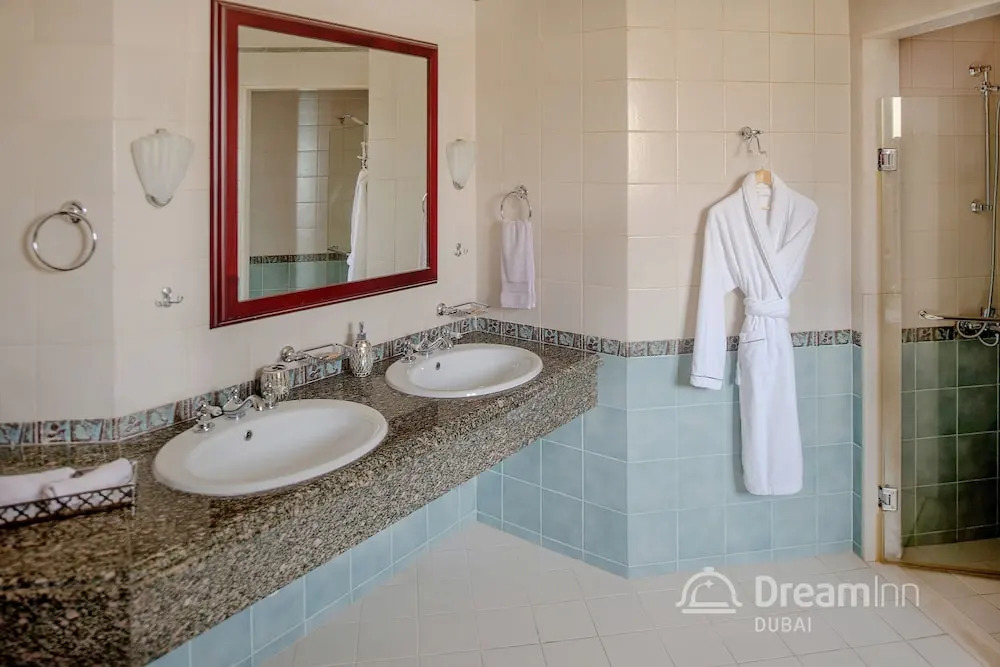 The Palm Jumeirah Villas - Frond O