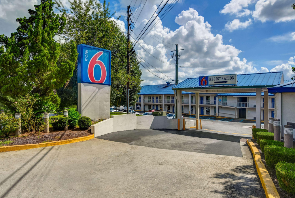 Motel 6 Atlanta GA