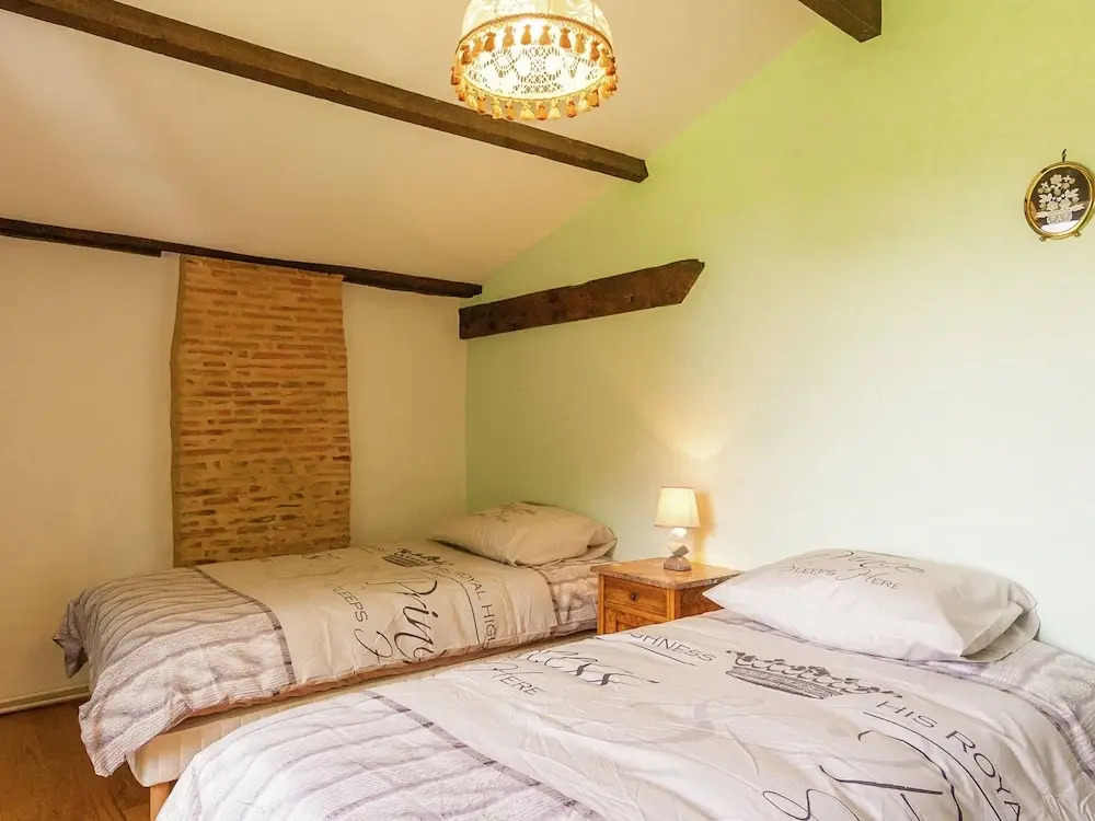 Spacious farmhouse with private heated pool in a rustic garden