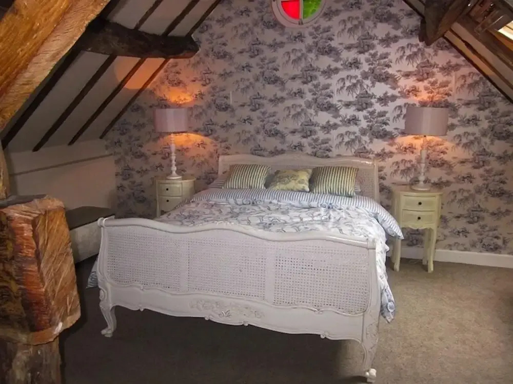 Wollaston Lodge