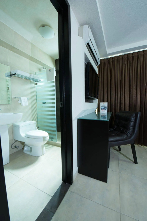 Hotel Portonovo Plaza Malecon