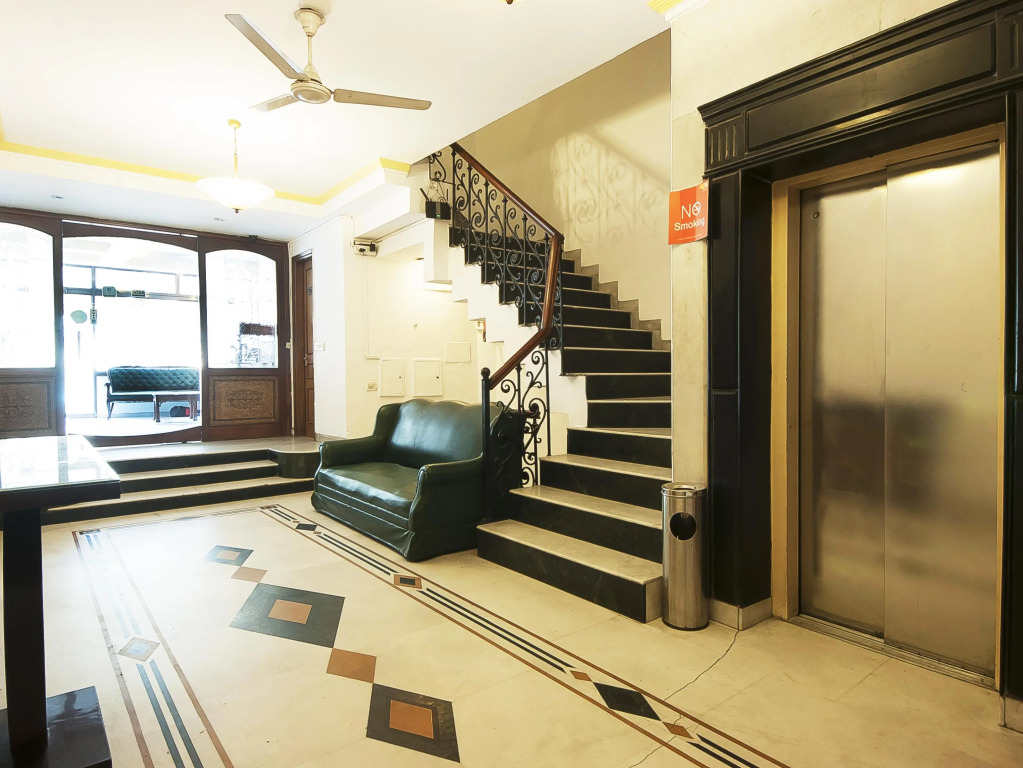Hotel Ambica Palace AIIMS New Delhi - Couple Friendly Local ID Accepted