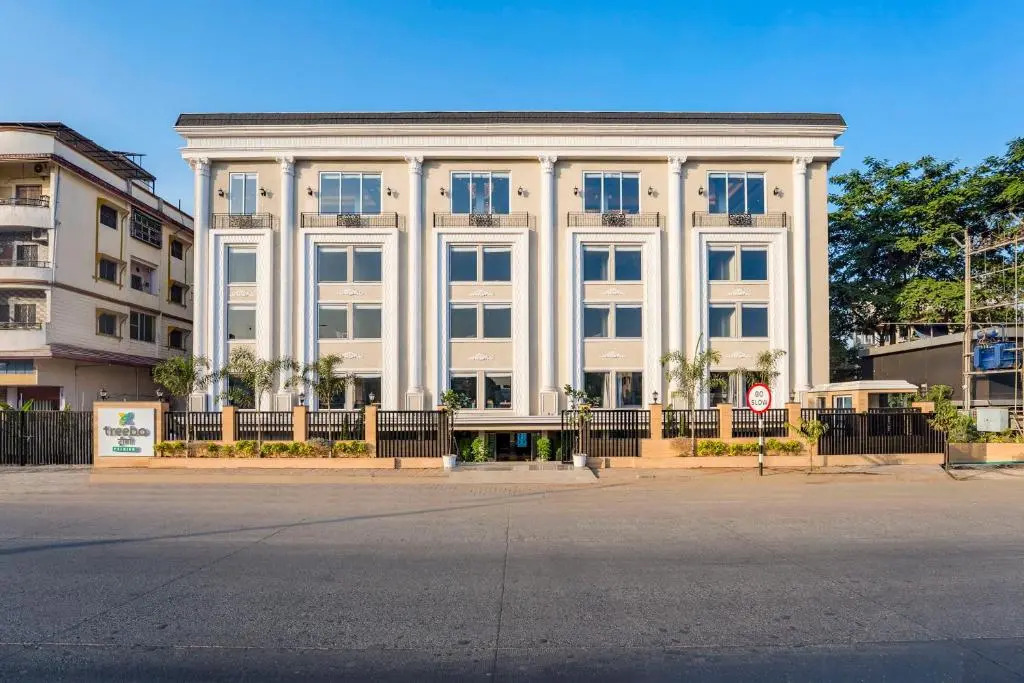 Treebo Premium Nagpur Automotive Square