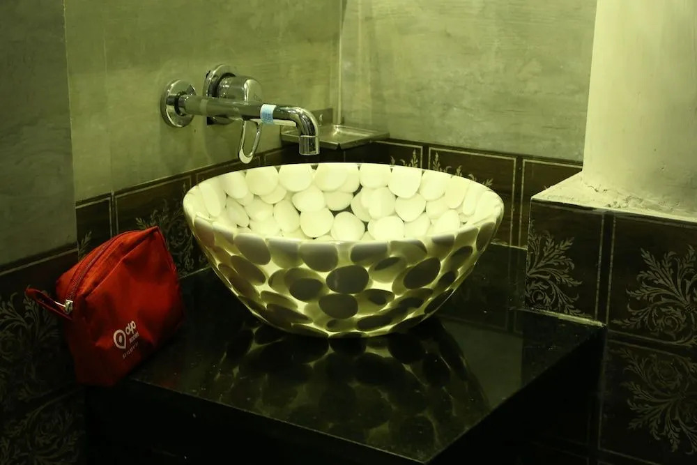 OYO 555 Hotel Mourya