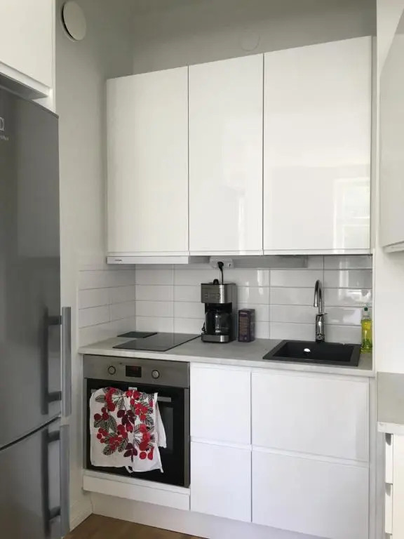 Bright one-room studio in the heart of Kallio