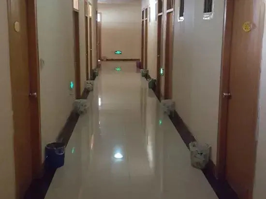 Korla Zhongxin Guest House
