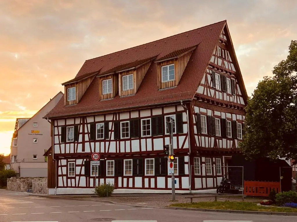 Rose Boardinghouse 24h-7d Self Check-In Automat