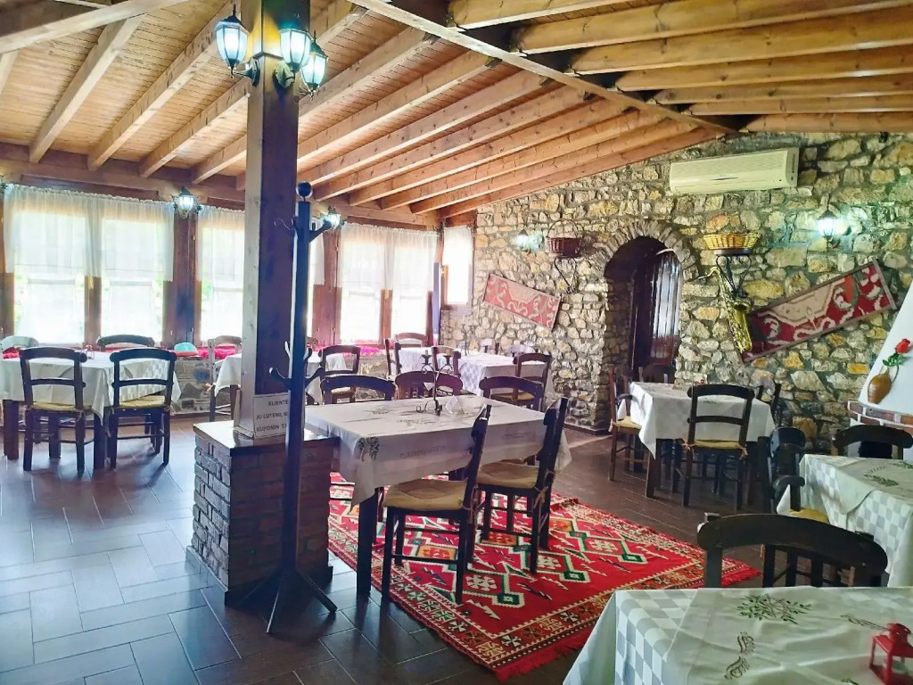 Guva Mangalem Boutique Hotel & Restaurant -Berat Old Town View