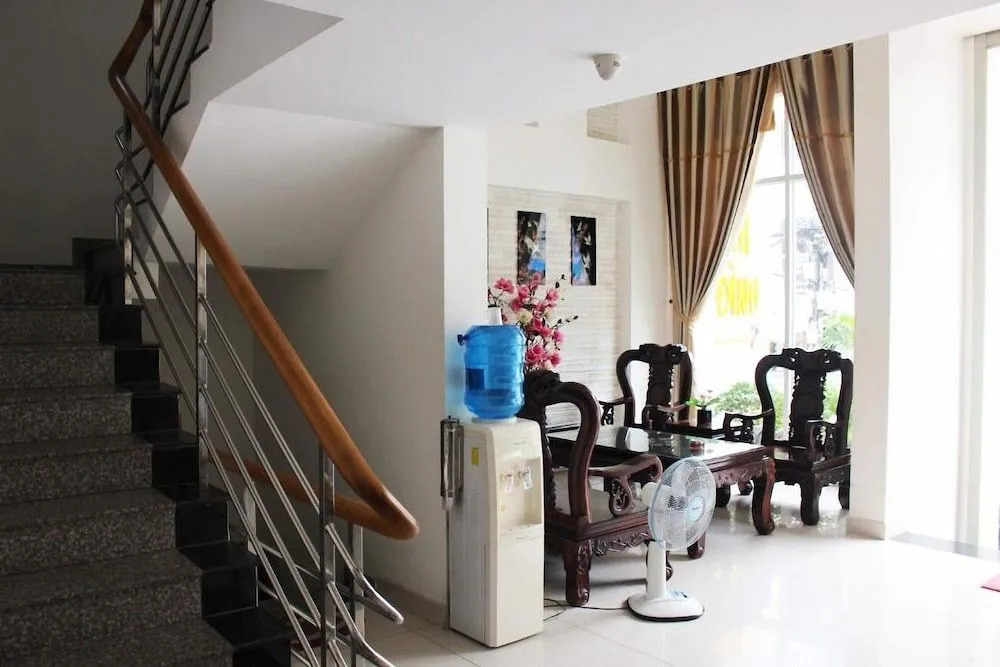 Đình Đinh Hotel