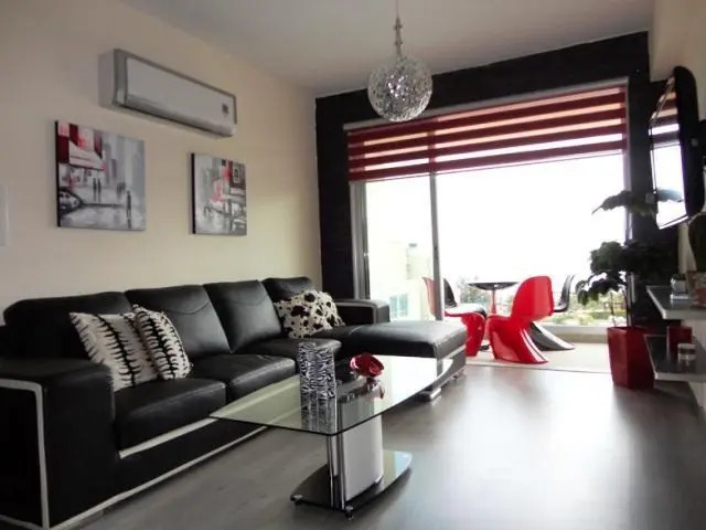 Avalon Beach Apartment