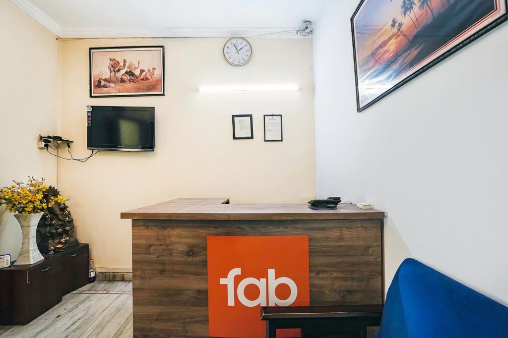 FabHotel Ivy Inn - Nr ISKCON Temple Noida Sec 35