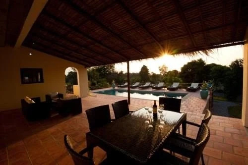Villa Saat