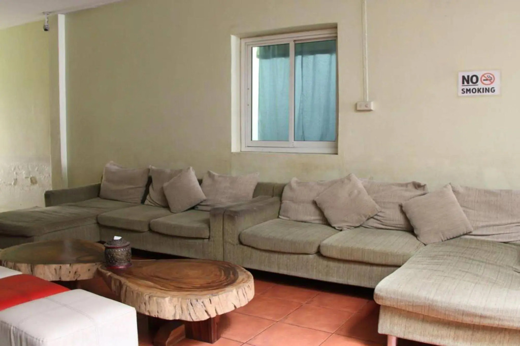 OYO 1054 Phuket Backpacker Hostel