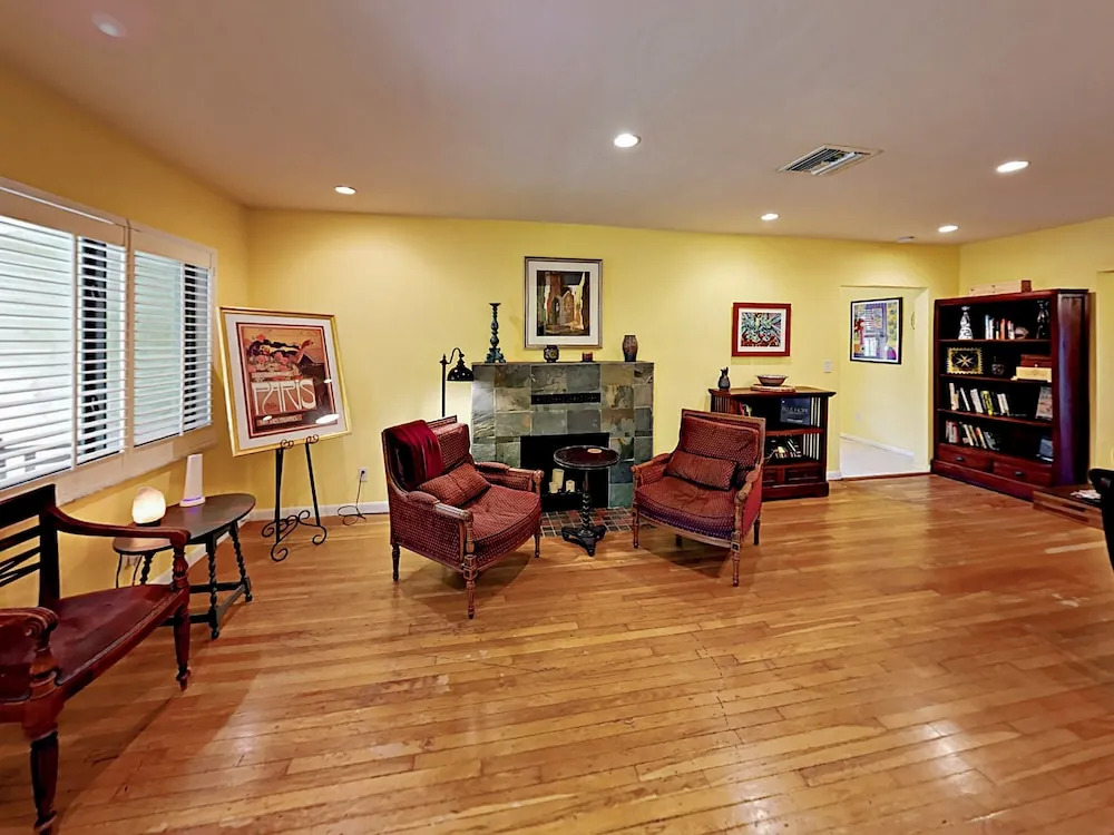 Las Olas Oasis - 3 Br Home