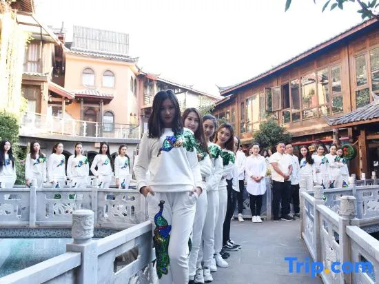 Lisiman Inn (Lijiang Art Club)
