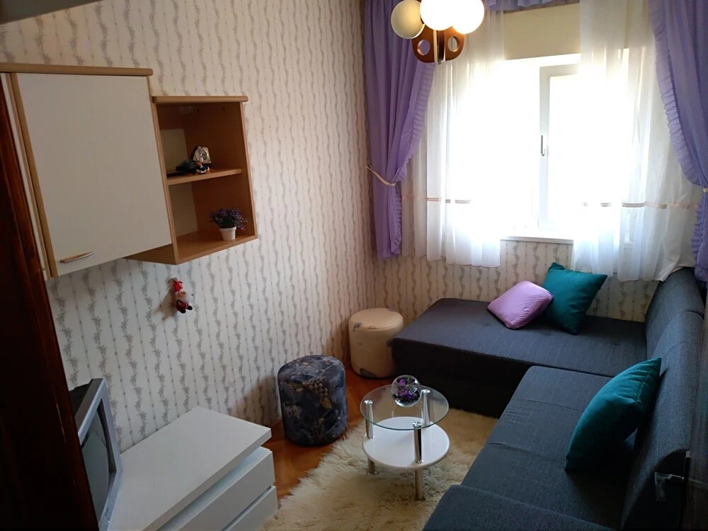 New And Completely Renovated Apartment 5-1