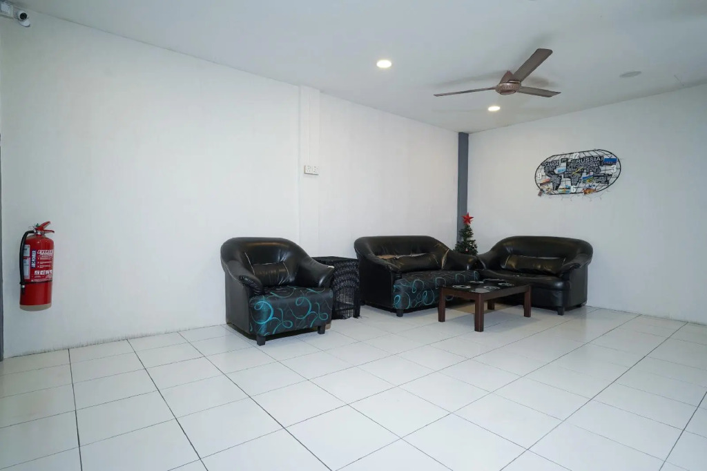 OYO 89895 Senses Budget Hotel